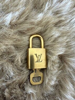 PICK ONE LOUIS VUITTON LOCK and KEY